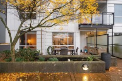 209-233 Kingsway  Vancouver, BC V5T 3J5