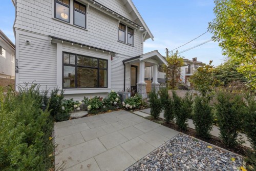1136 26Th Avenue E, Vancouver, BC 