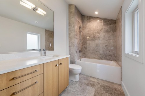 1136 26Th Avenue E, Vancouver, BC 