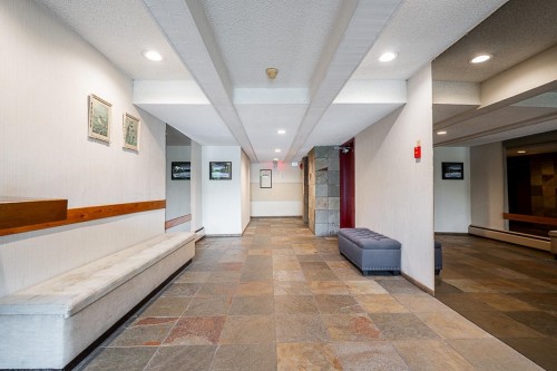 304-1420 7Th Avenue E, Vancouver, BC 