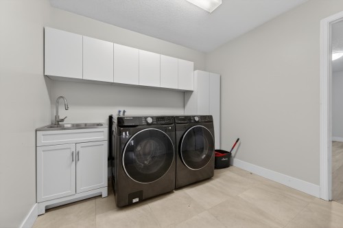 21105 River Road, Maple Ridge, BC 