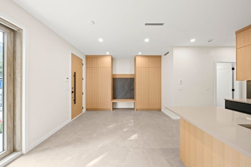 1-2091 20Th Avenue E, Vancouver, BC 