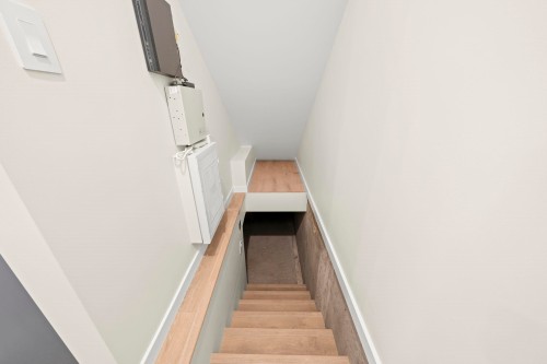 1-2091 20Th Avenue E, Vancouver, BC 