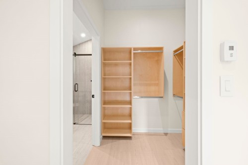 1-2091 20Th Avenue E, Vancouver, BC 