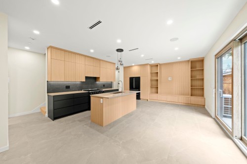 1-2091 20Th Avenue E, Vancouver, BC 