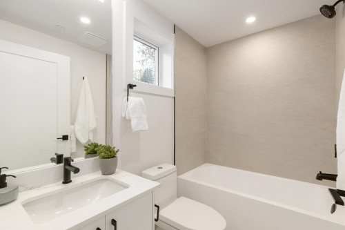 1-3508 Pender Street E, Vancouver, BC 