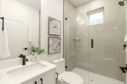 1-3508 Pender Street E, Vancouver, BC 