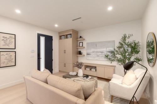 1-3508 Pender Street E, Vancouver, BC 