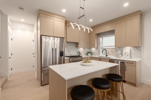 1-3508 Pender Street E, Vancouver, BC 