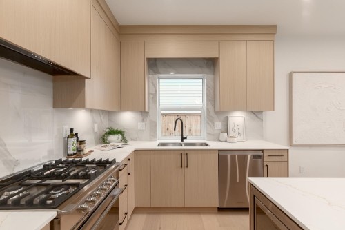 1-3508 Pender Street E, Vancouver, BC 