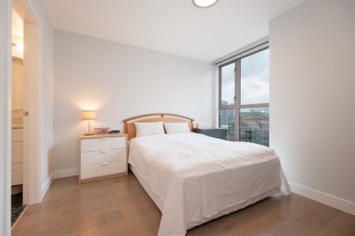 1006-928 Richards Street, Vancouver, BC 