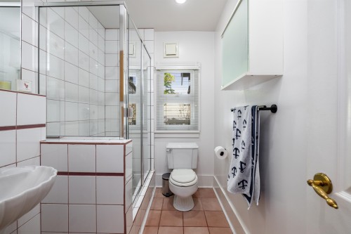 4343 11Th Avenue, Vancouver, BC 