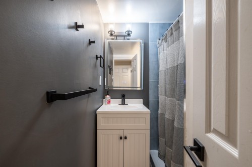 4343 11Th Avenue, Vancouver, BC 