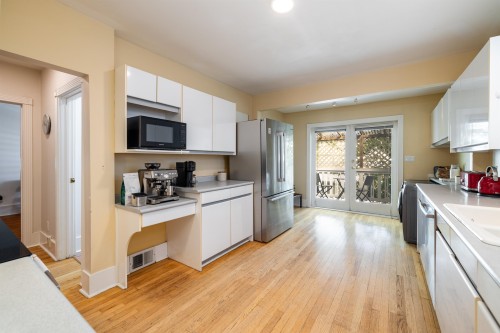 4343 11Th Avenue, Vancouver, BC 