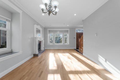 3311 44Th Avenue E, Vancouver, BC 