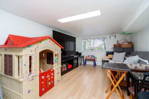 156 53Rd Avenue E, Vancouver, BC 