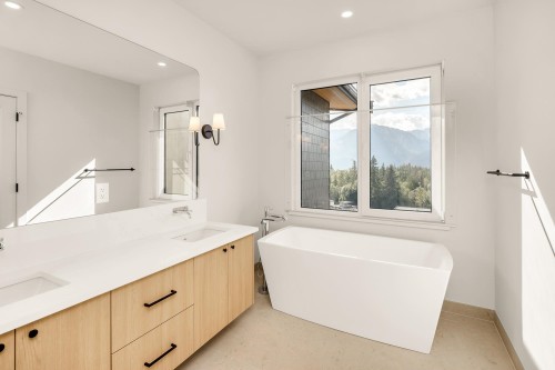 5-3407 Mamquam Road, Squamish, BC 