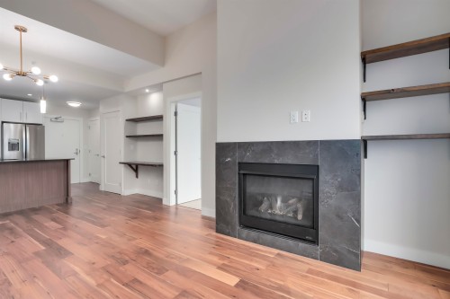 411-13040 No. 2 Road, Richmond, BC 