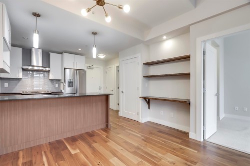 411-13040 No. 2 Road, Richmond, BC 