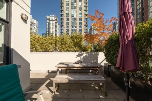 Ph803-988 Richards Street, Vancouver, BC 