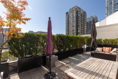 Ph803-988 Richards Street, Vancouver, BC 