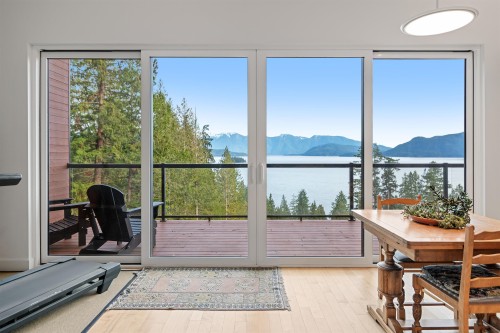 1829 North Road, Gibsons, BC 