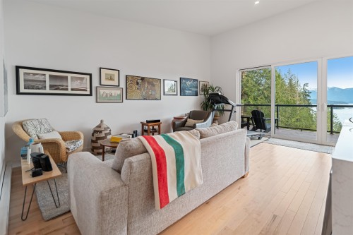 1829 North Road, Gibsons, BC 