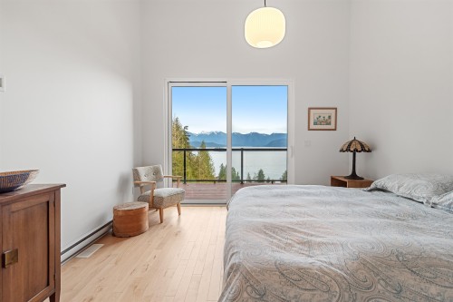 1829 North Road, Gibsons, BC 