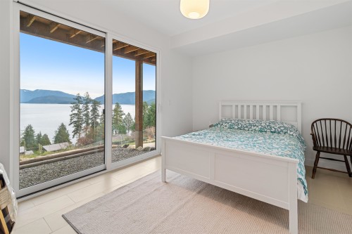 1829 North Road, Gibsons, BC 