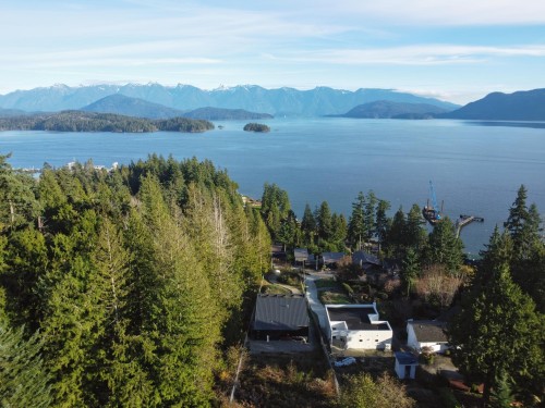 1829 North Road, Gibsons, BC 