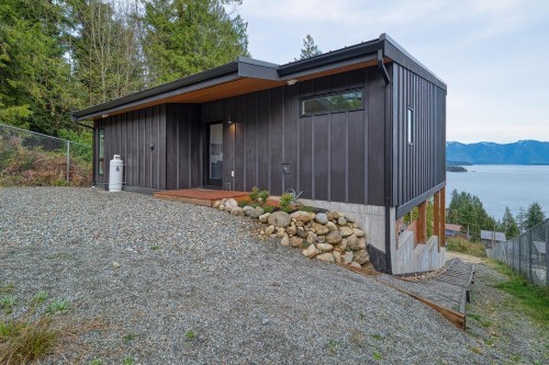 1829 North Road, Gibsons, BC 