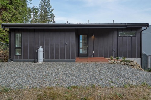 1829 North Road, Gibsons, BC 