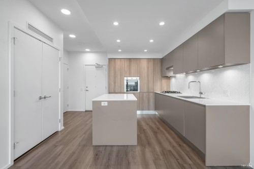 1008-3809 Evergreen Place, Burnaby, BC 