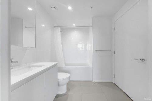 1008-3809 Evergreen Place, Burnaby, BC 