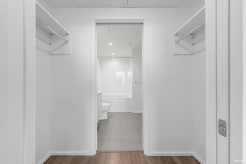 1008-3809 Evergreen Place, Burnaby, BC 