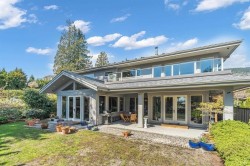 2566 Marine Drive  West Vancouver, BC V7V 1L4