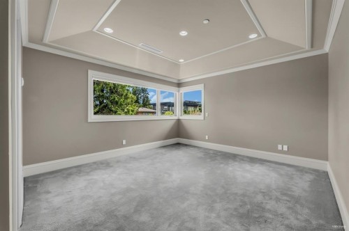 2566 Marine Drive, West Vancouver, BC 