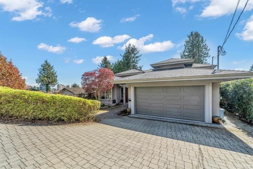 2566 Marine Drive, West Vancouver, BC 