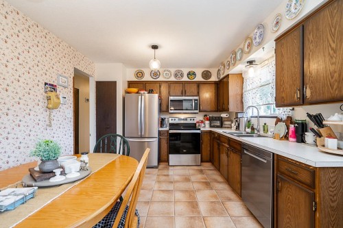 11708 Fraserview Street, Maple Ridge, BC 