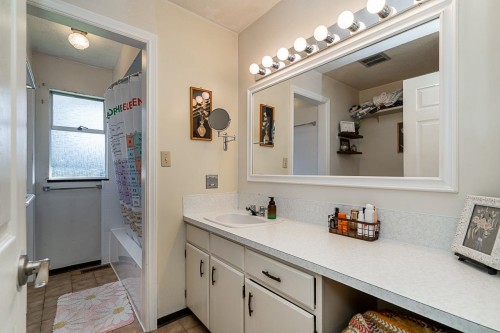 11708 Fraserview Street, Maple Ridge, BC 