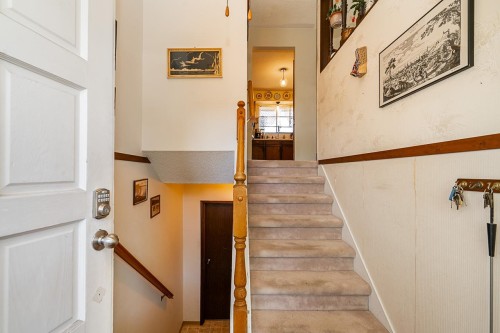 11708 Fraserview Street, Maple Ridge, BC 