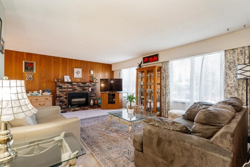 11708 Fraserview Street, Maple Ridge, BC 