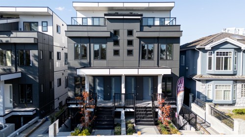 208-2339 34Th Avenue E, Vancouver, BC 