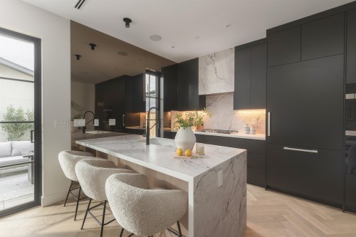 2-240 37Th Avenue E, Vancouver, BC 