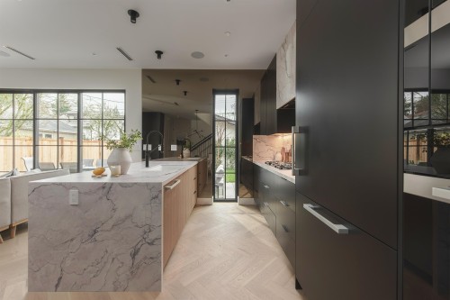 2-240 37Th Avenue E, Vancouver, BC 