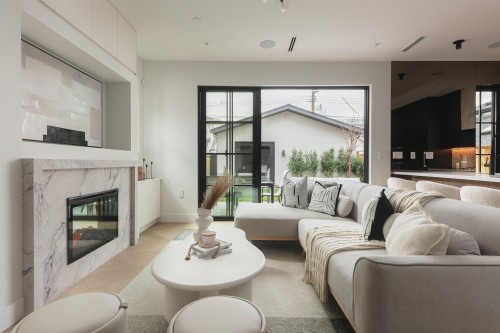 2-240 37Th Avenue E, Vancouver, BC 