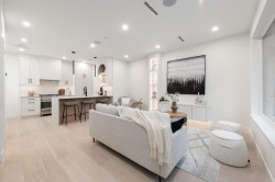 1-65 King Edward Avenue E Vancouver, BC V5V 2B8