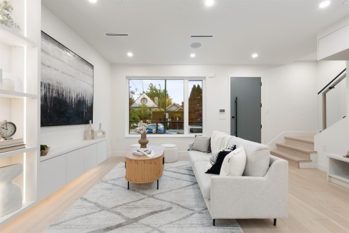 1-65 King Edward Avenue E, Vancouver, BC 