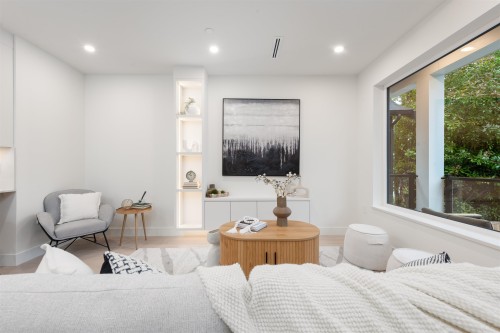 1-65 King Edward Avenue E, Vancouver, BC 