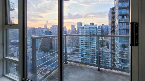 2506-111 Georgia Street W, Vancouver, BC 